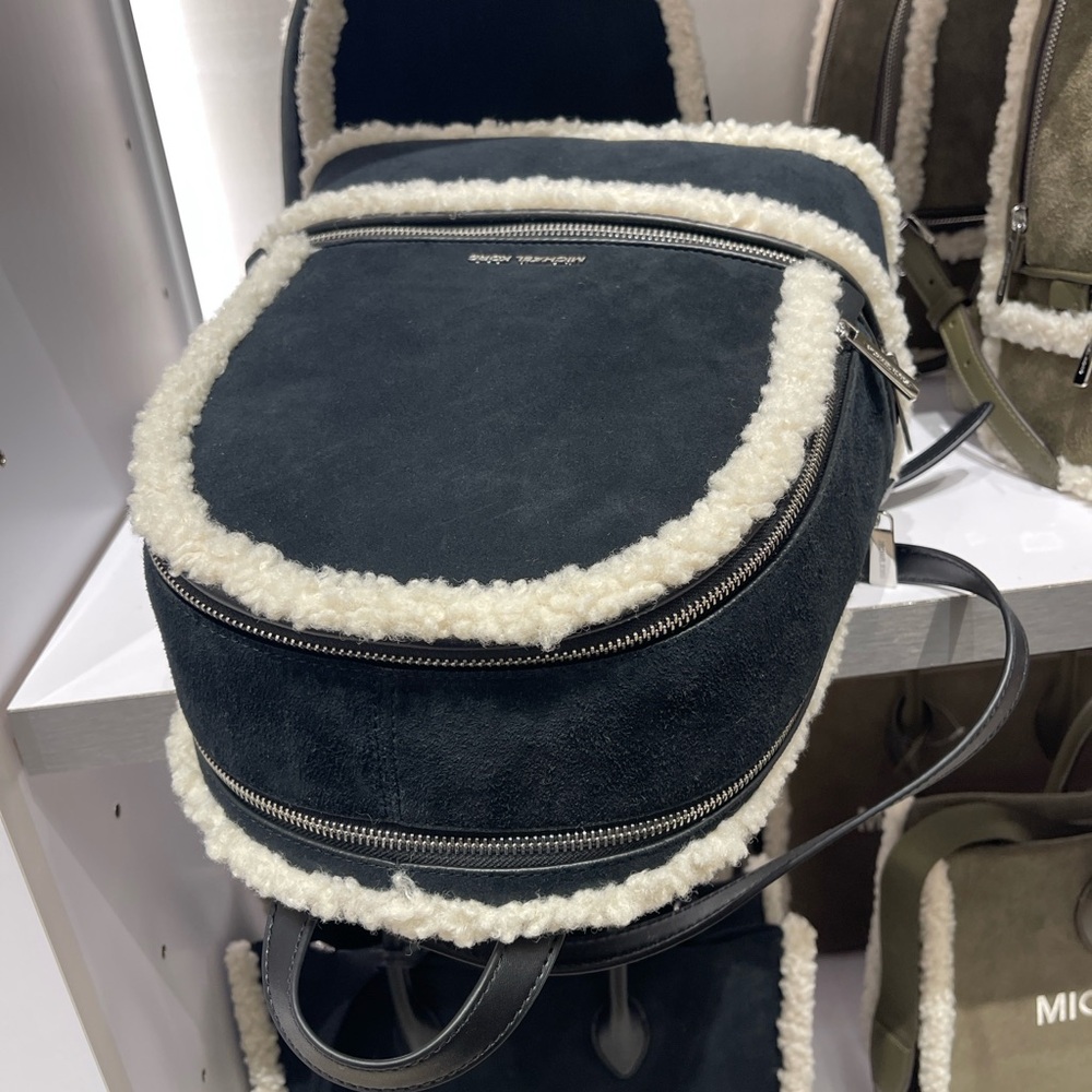MICHAEL KORS Rhea Medium Suede and Faux Shearling Backpack
Black 
NWT - Picture 5 of 16